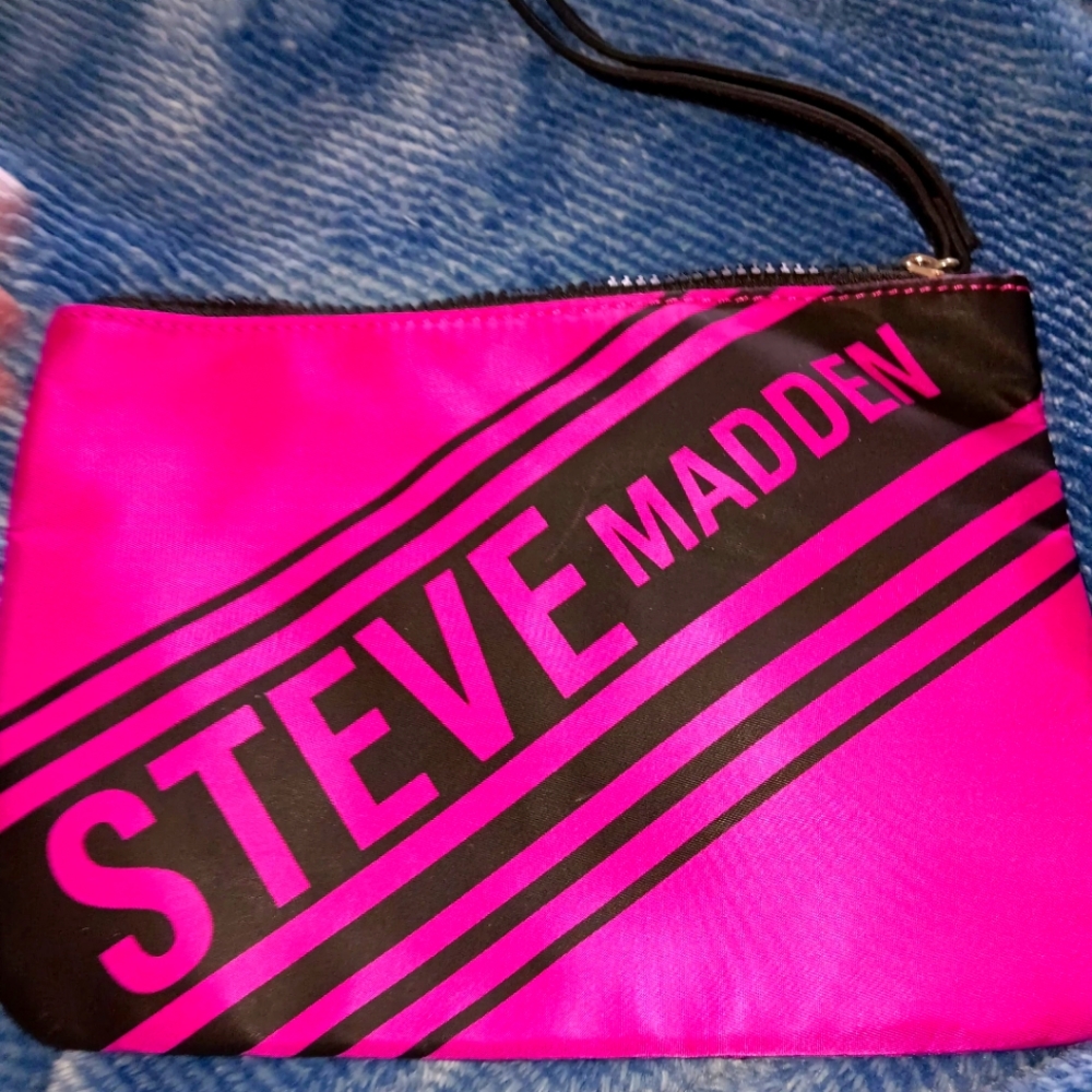 Steve madden wallet
